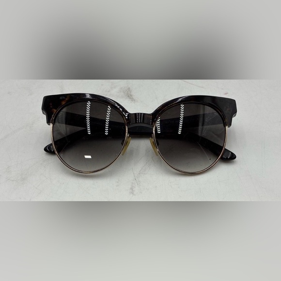Balenciaga Women\'s BA 128 Sunglasses
Tortoiseshell Gold Cat Eye COA 51-19-140 main image 5